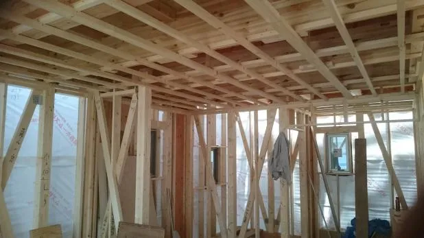 大阪リフォームは関西ホームズ株式会社 枚方市で注文住宅建築中! 大阪で建て替えは関西ホームズ株式会社 写真4