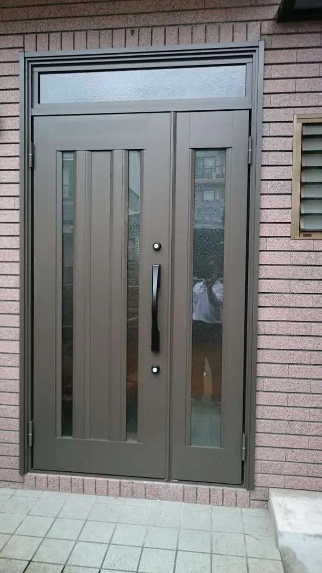 大阪市での玄関リフォーム,クローゼット建具リフォーム,浴室床リフォーム 写真5