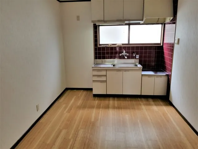 寝屋川市池田での3階建て住宅リフォーム 安くリフォームするなら関西ホームズ株式会社にお任せください。 写真3