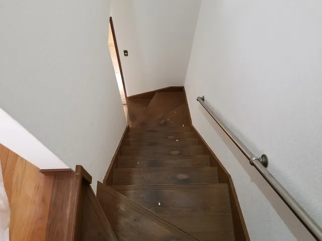 寝屋川市池田での3階建て住宅リフォーム 安くリフォームするなら関西ホームズ株式会社にお任せください。 写真6