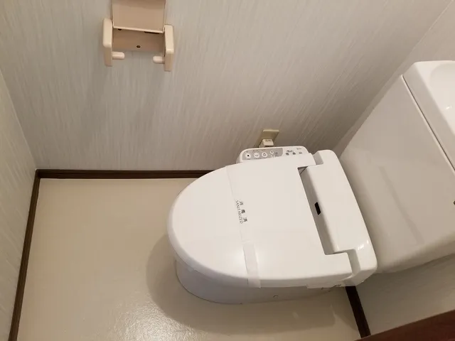 寝屋川市池田での3階建て住宅リフォーム 安くリフォームするなら関西ホームズ株式会社にお任せください。 写真9