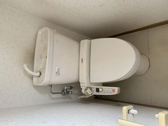 寝屋川市黒原新町にて3階建戸建て住宅内装リフォーム及びシステムキッチン・トイレ・洗面台の入れ替え工事 写真8