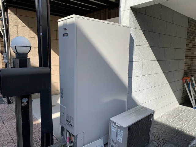 寝屋川市黒原新町にて3階建戸建て住宅内装リフォーム及びシステムキッチン・トイレ・洗面台の入れ替え工事 写真10