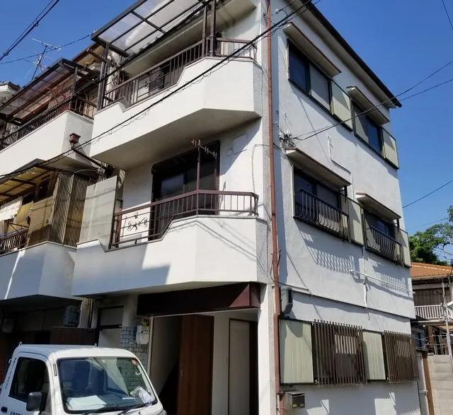 大阪市東住吉区　内外装自由リフォーム　3階建て　外壁塗装　内外全面リフォーム