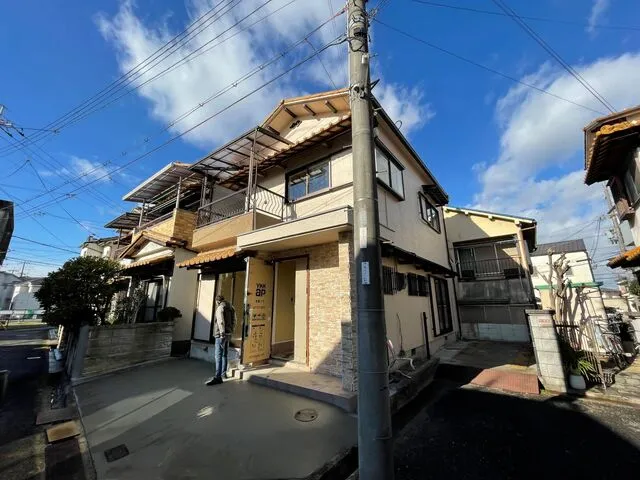 枚方市養父にて戸建て住宅　内外装及び外構のフルリノベーションリフォーム