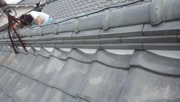 京阪沿線枚方市での屋根修繕,リフォーム,関西ホームズリフォームバリュー価格で屋根漆喰工事 写真6