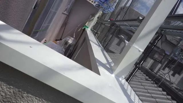 京阪沿線枚方市でバルコニー,ベランダ手すりの修繕,笠木鈑金リフォーム工事 写真13