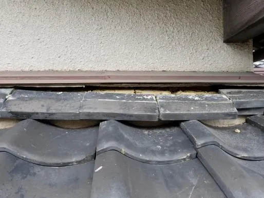 大阪で屋根工事　屋根修繕　雨漏り修繕は建築士調査が無料サービスの関西ホームズ株式会社