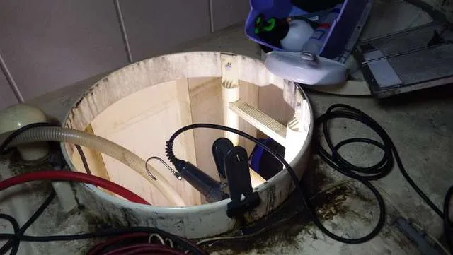 大阪市大正区での貯水槽,受水槽マンション清掃工事,大阪マンションリフォームの関西ホームズ 写真3