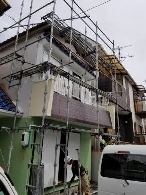 枚方市での外壁塗装工事,内装リフォームは関西ホームズ株式会社にお任せ!