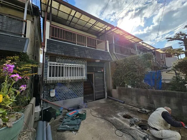 堺市にて戸建て住宅の内外装改修工事・下水切り替え工事