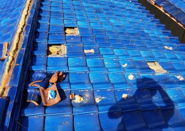 台風による被害　屋根復旧修繕工事を早く迅速に対応　枚方市津田での屋根瓦修繕補強工事
