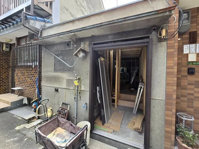 桃谷にて連棟住宅内外装改修工事