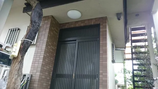 大阪枚方市にて玄関のタイルリフォーム・京阪沿線リフォームは経験実績の豊富な関西ホームズ 写真8
