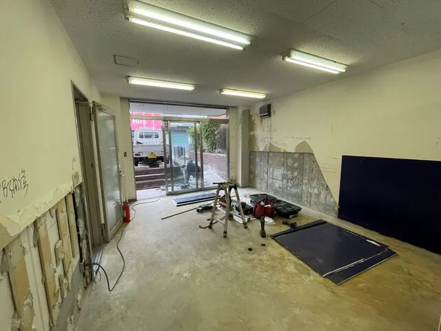 高槻市にてテナントマンション1棟改修工事　学童施設新設改修工事