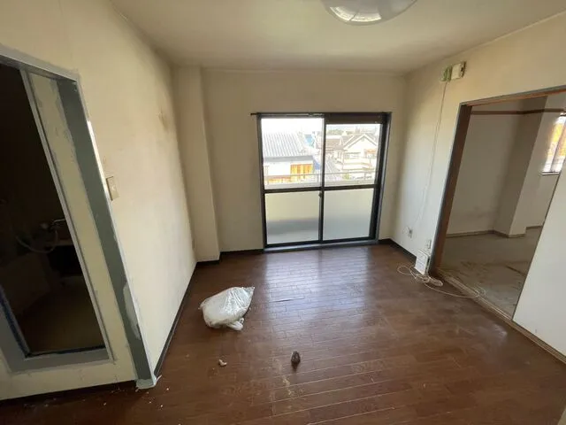 東大阪にて収益マンション・賃貸マンションの内装復旧工事　復旧リフォーム