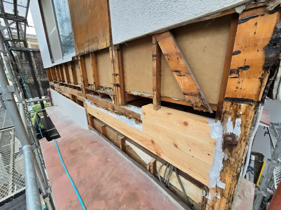 戸建て住宅外装修繕工事・システムバス拡張・増築・外装リフォーム・外壁タイル損傷崩落修繕・外装修繕その他多数 写真6