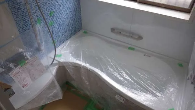 寝屋川市で水廻りリフォーム,システムバス激安浴室リフォームの専門店の関西ホームズ㈱ 写真11