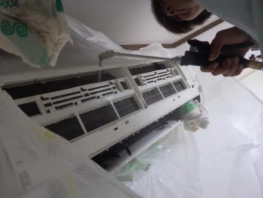 大阪のエアコンクリーニング6980円関西ホームズ株式会社のエアクリン清掃専門部門開始