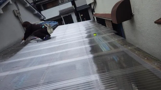大阪で波板張替え,ポリカーボネート,大阪最安値を目指す関西ホームズにお任せください! 写真12